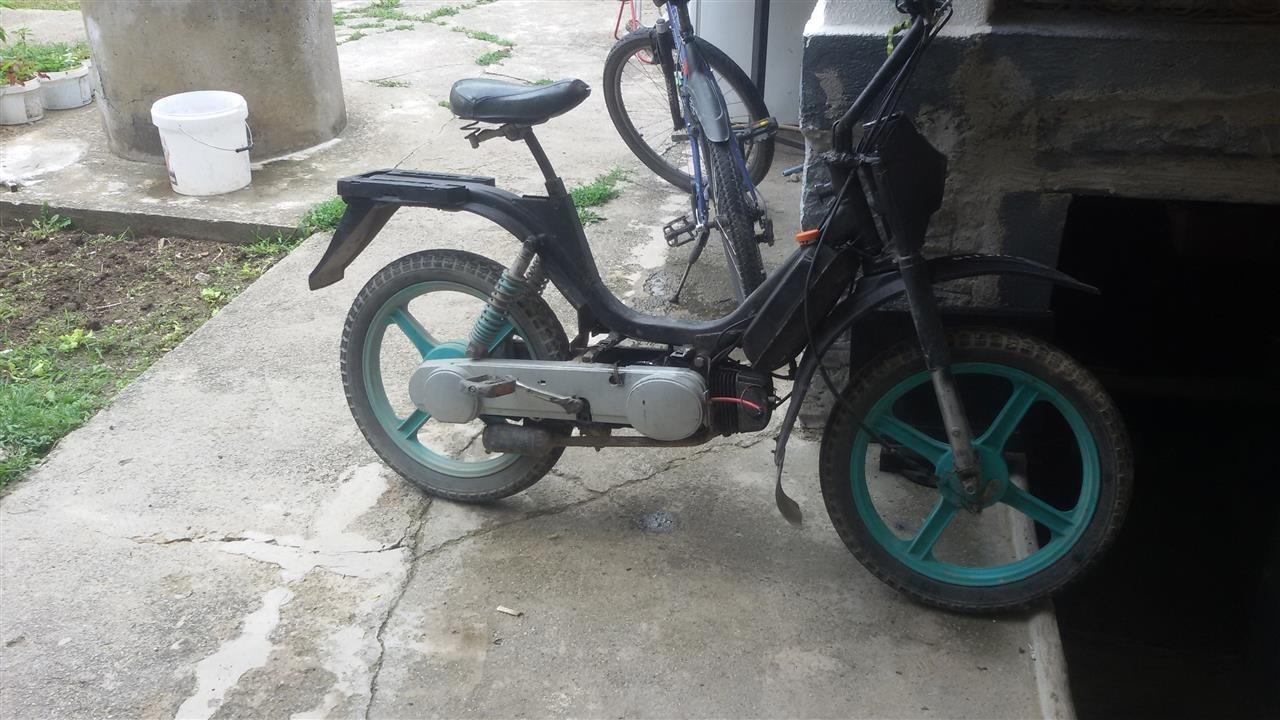 Tomos