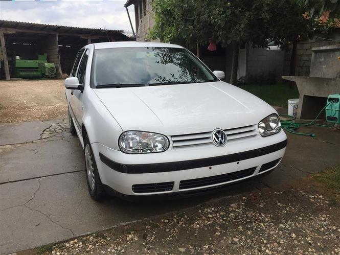 GOLF 4