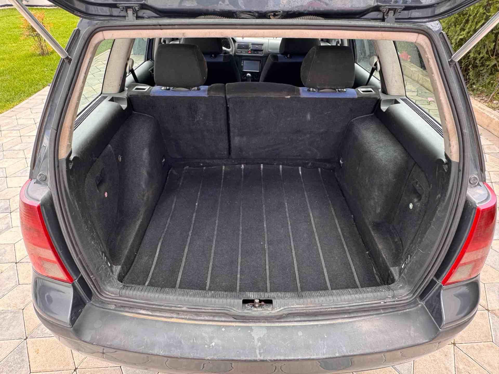 Golf-4-Karavan-2002
