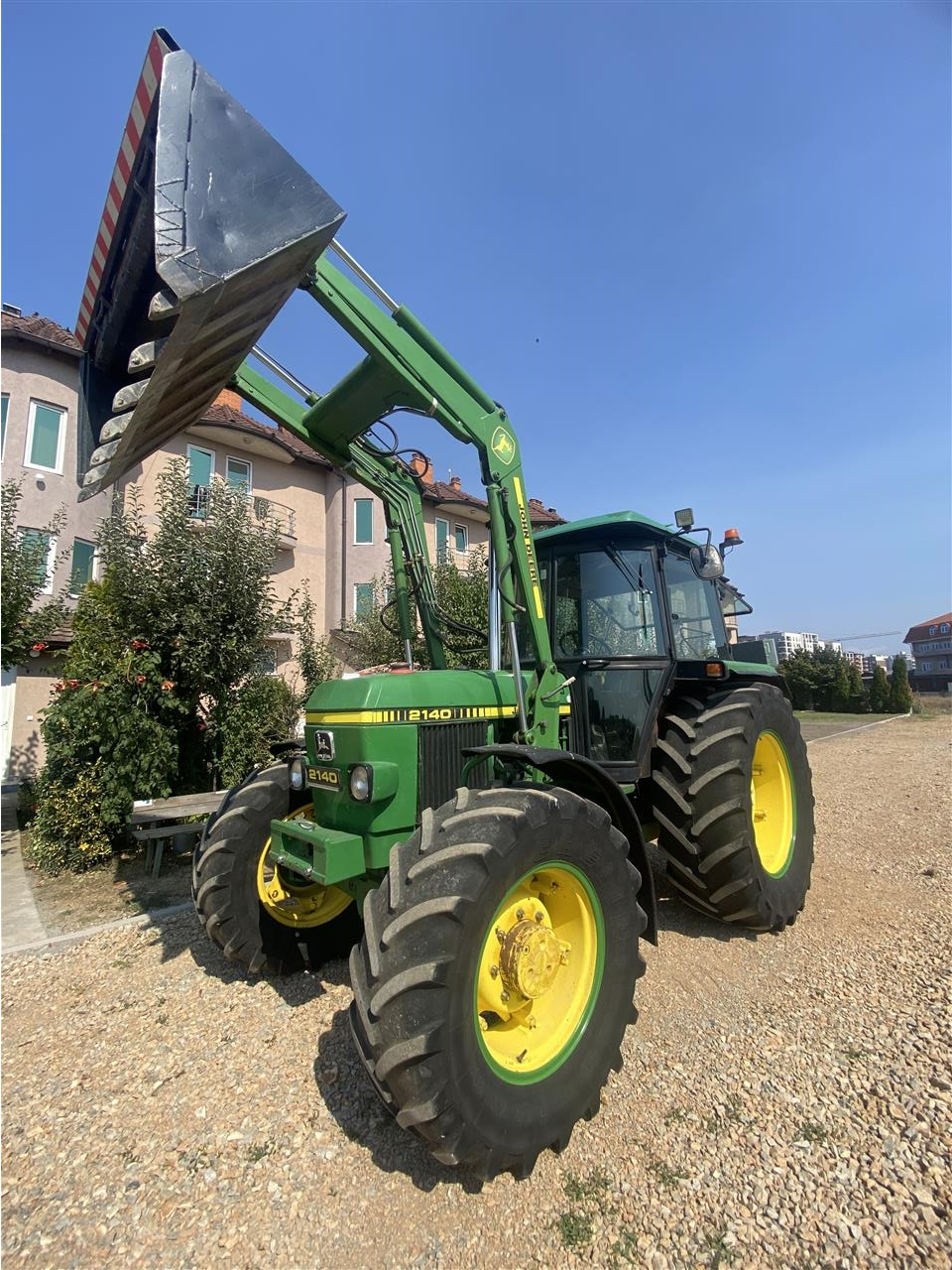 JOHN-DEERE