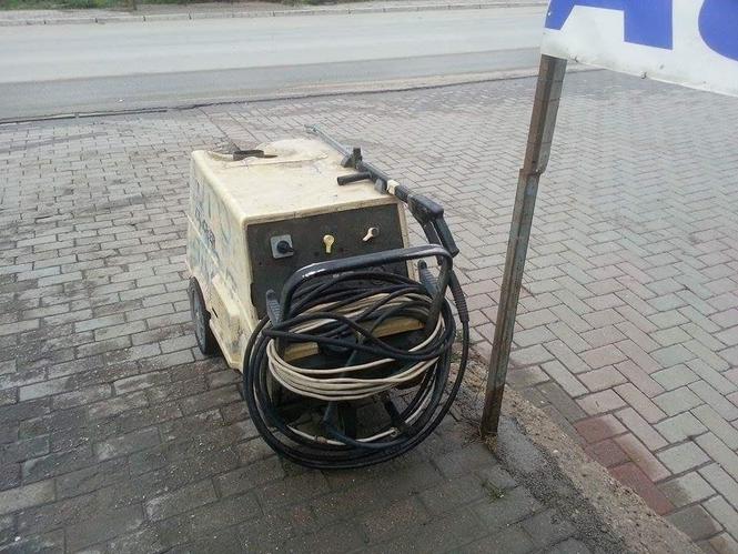 Auto larja  