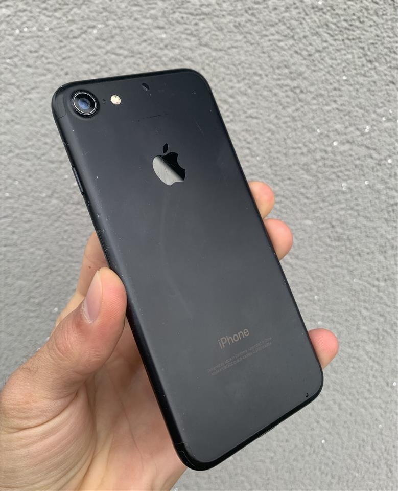 iPhone-7-black-32gb--