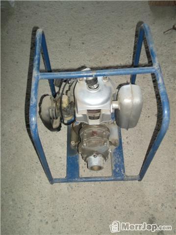 Vibrator me benzin