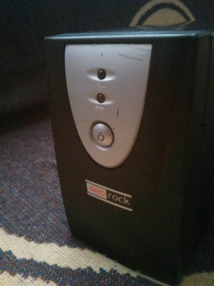 UPS-bateri-per-PC