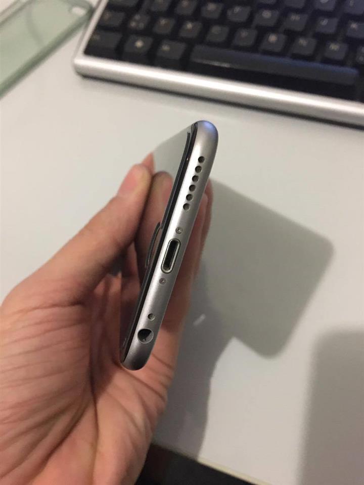 Shes-Iphone-6