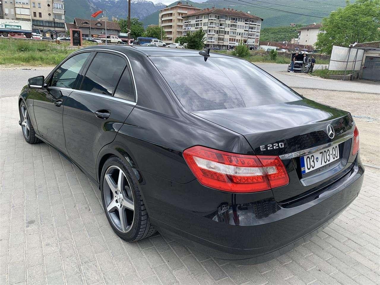 Mercedes-Eclass-220-