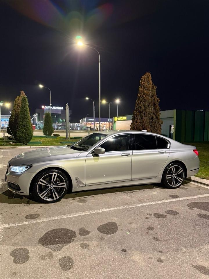 BMW-740-FULL-OPSION-----