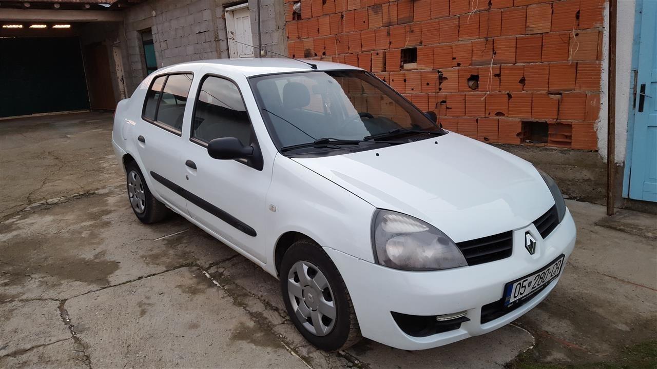Renault-Clio--08-
