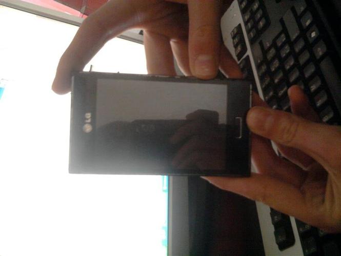 LG-E610 