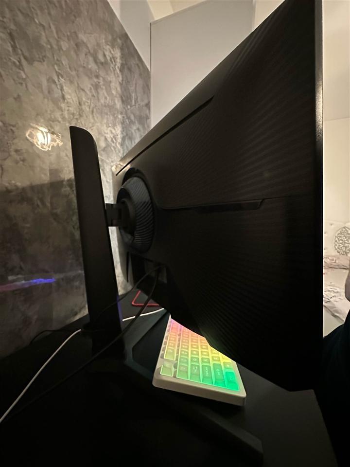 Shitet-monitori-27-----240hz