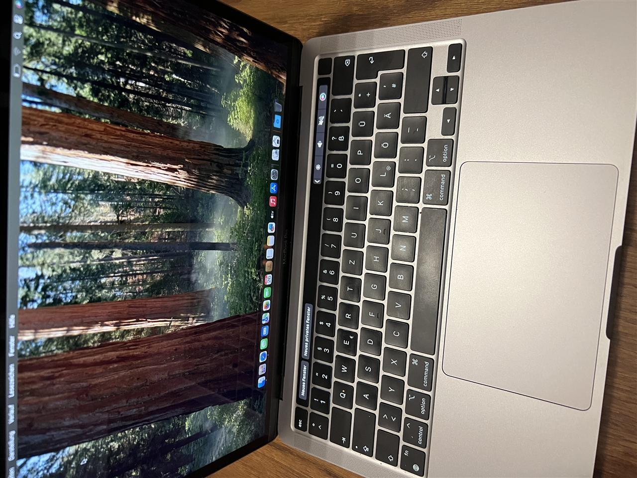 Macbook-Pro-m2