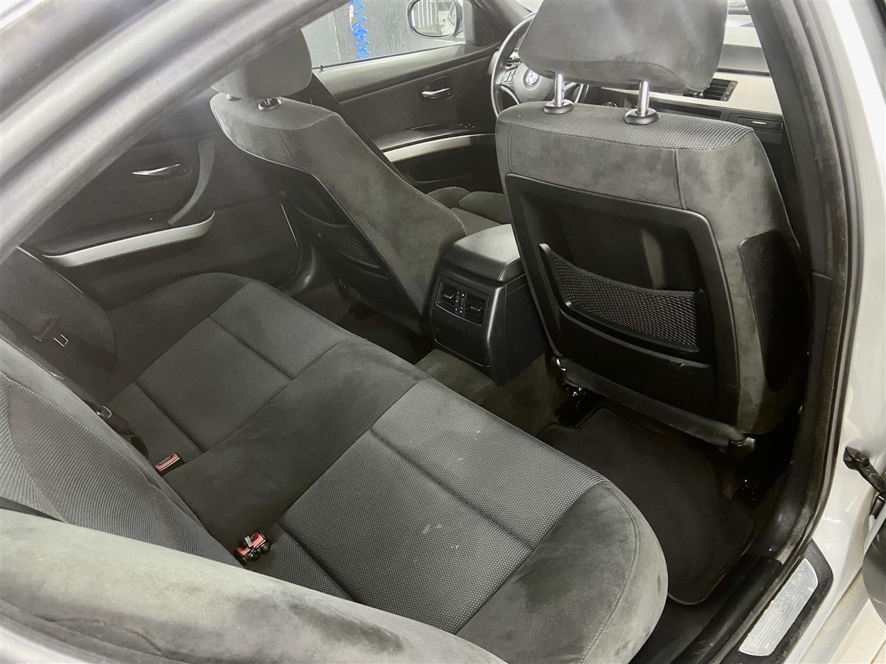 BMW-E90-