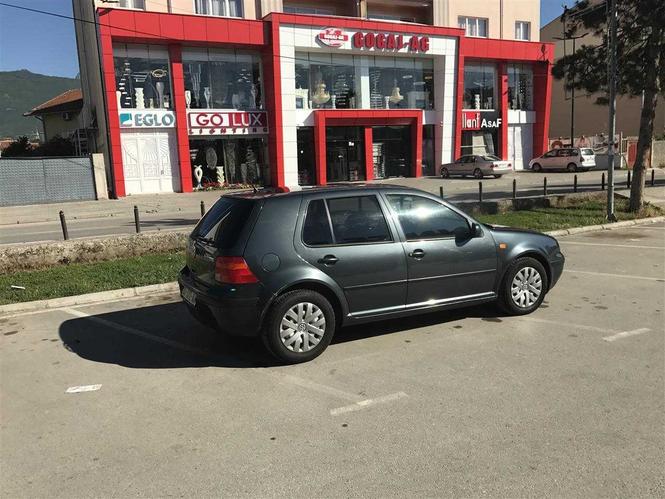 Golf 4