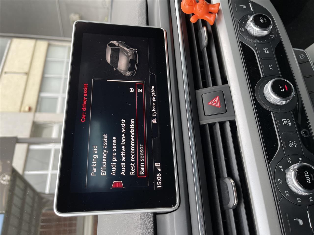 AUDI-A4-