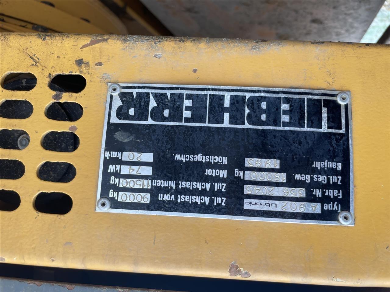 shiten-Liebherr-902