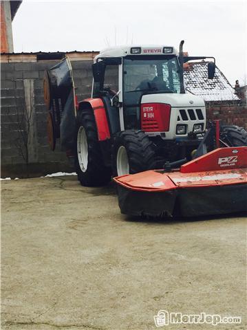 Traktor steyr