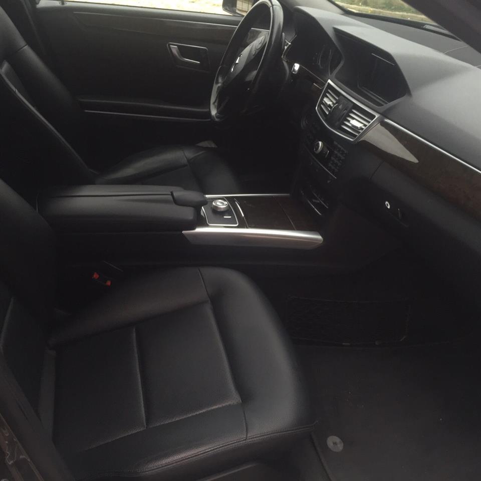 MERCEDES-E-220