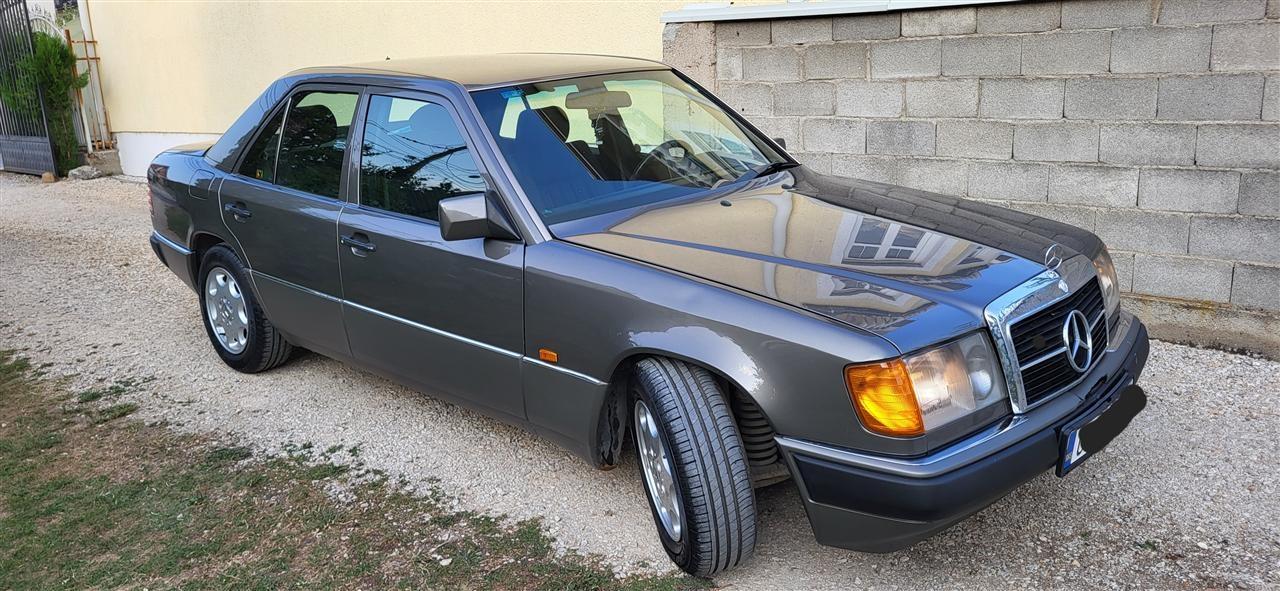 Shes-veturen-Mercedes-Benz-E200-W124-classic