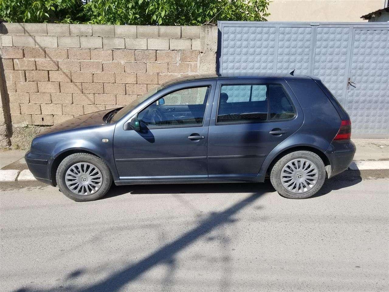 VW-Golf-4