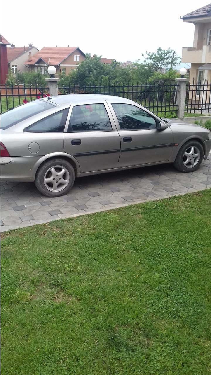 Opel-vectra-B-