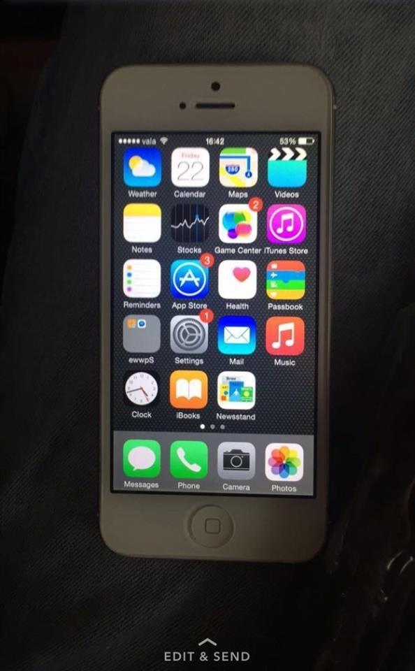 Shes-Iphone-5-
