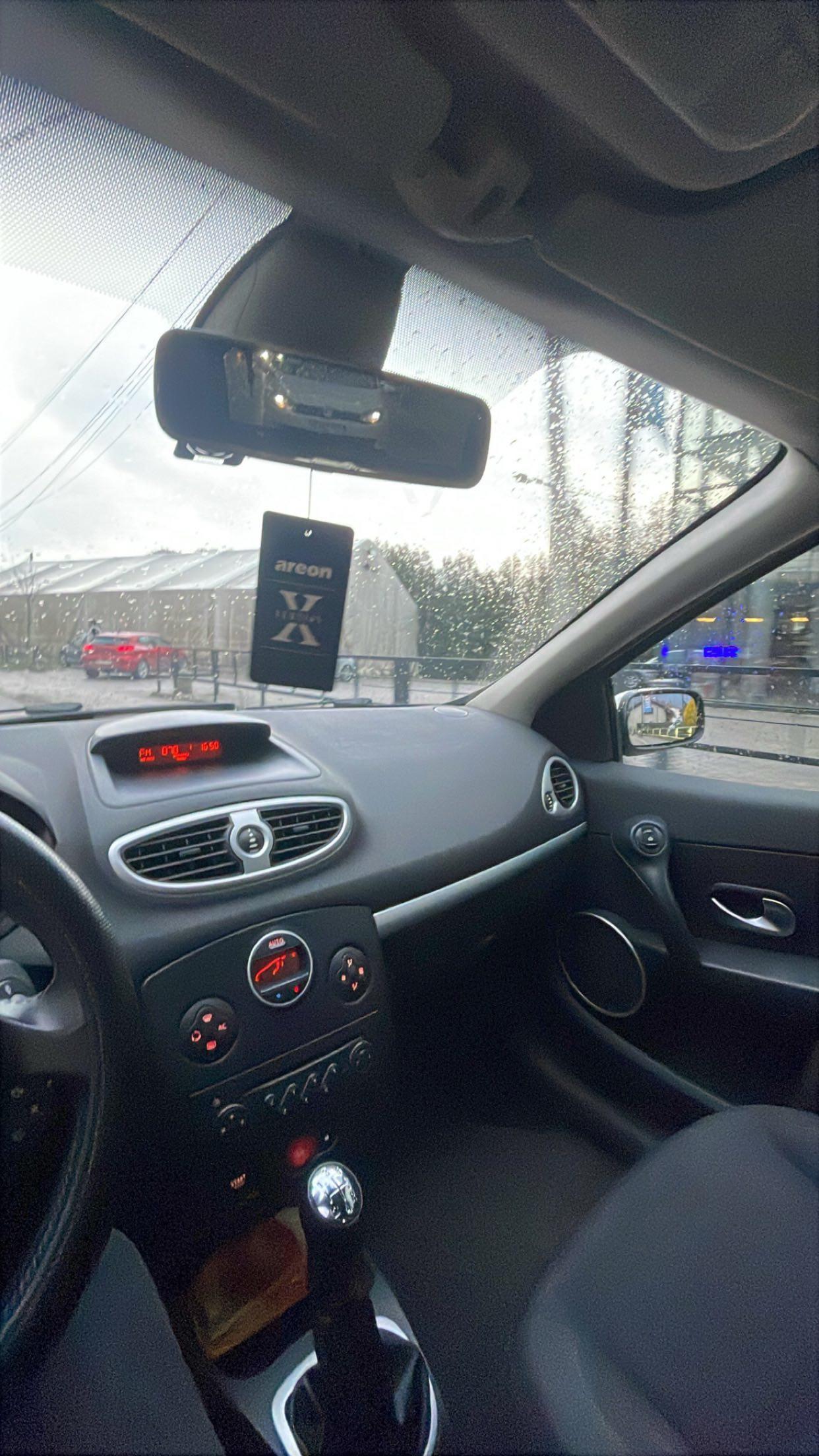 Shitet-Renault-Clio-2006-1-6-Benzin
