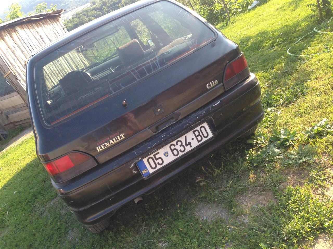 Renault-clio--