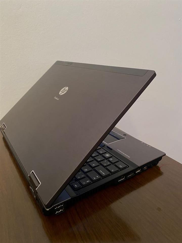 Laptopi-HP-i7