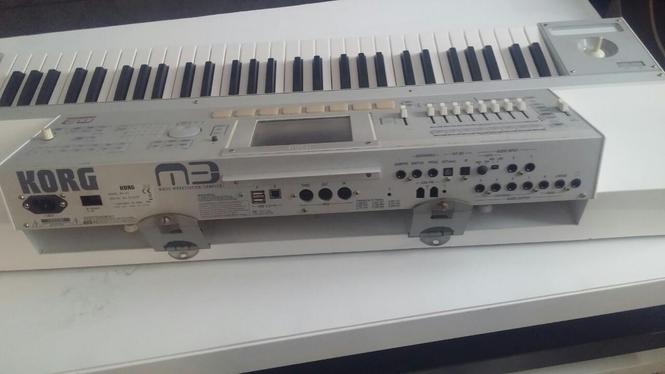 Korg M3  