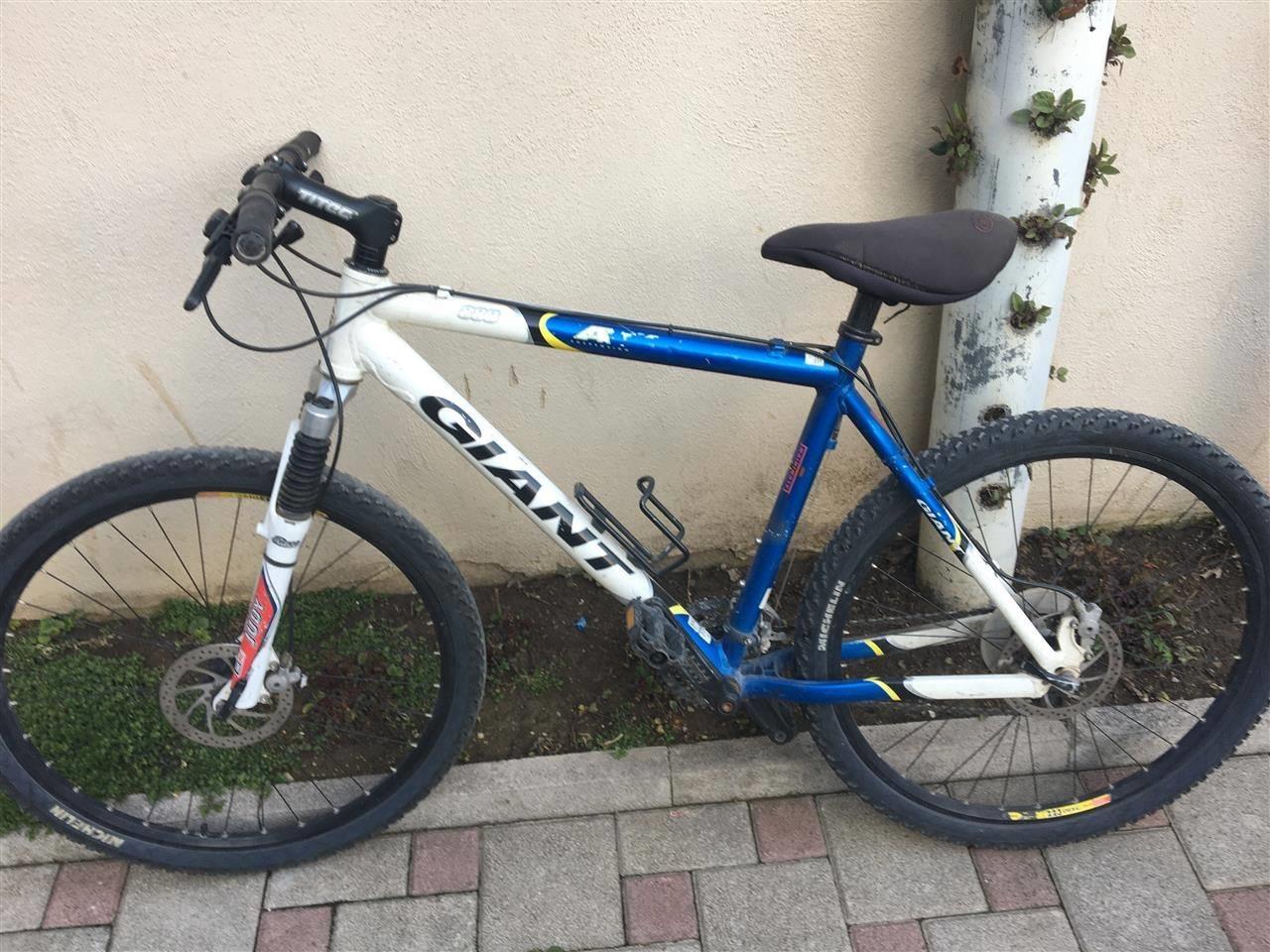 Giant atx 850 mountain diaperish bike