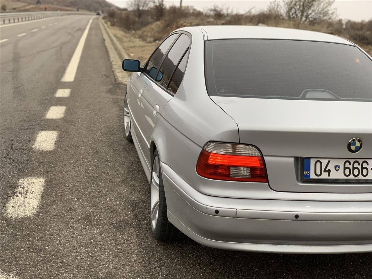BMW-530-