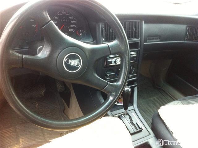 Audi-B4--2-0---93