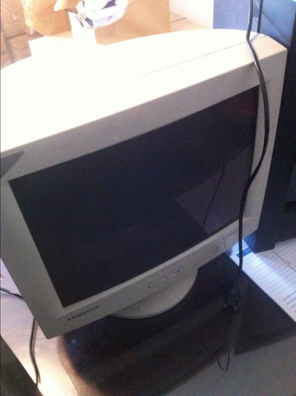 Kompjuter--PC
