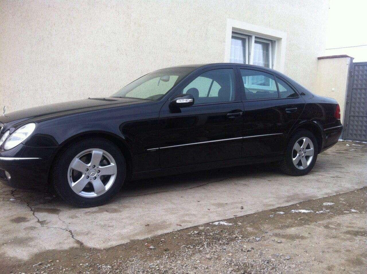 Mercedes-e-220