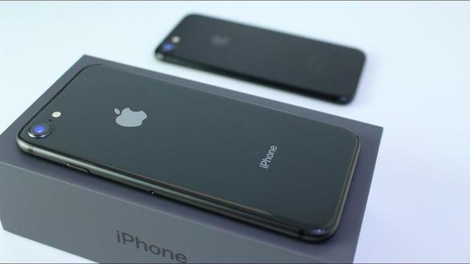 iPhone 8 