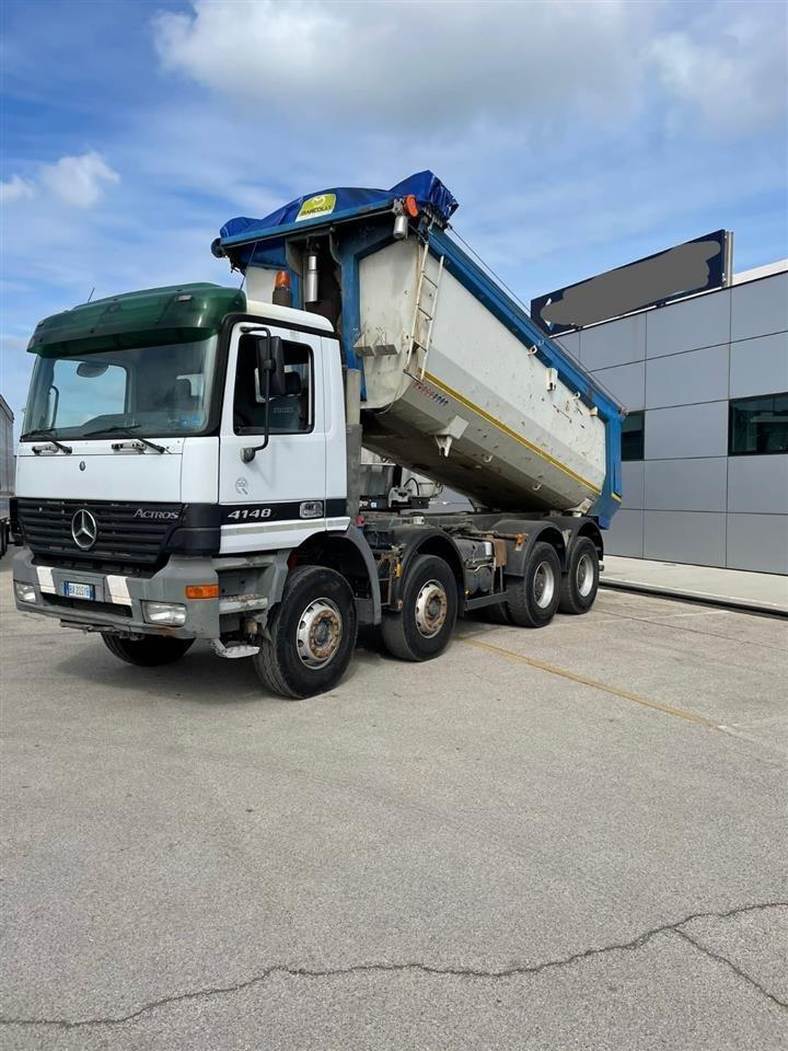 Actros-4aks