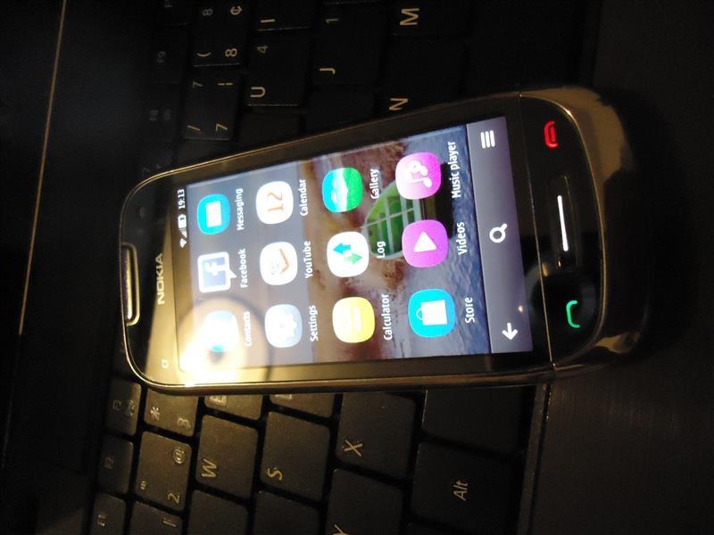 Nokia-C7