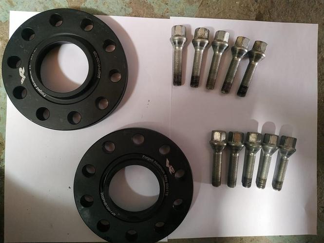 distancerka 2cm per BMW 
 