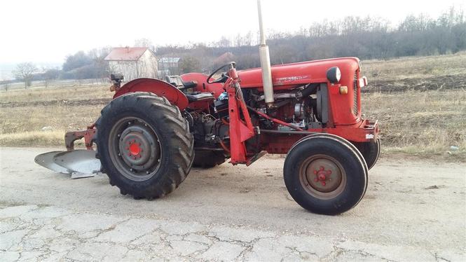 imt 558