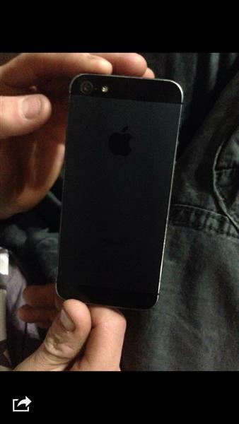 Iphon-5-black