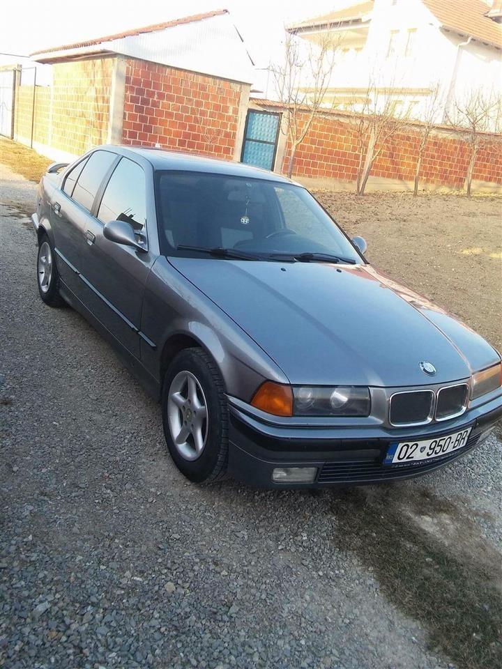 BMW-320