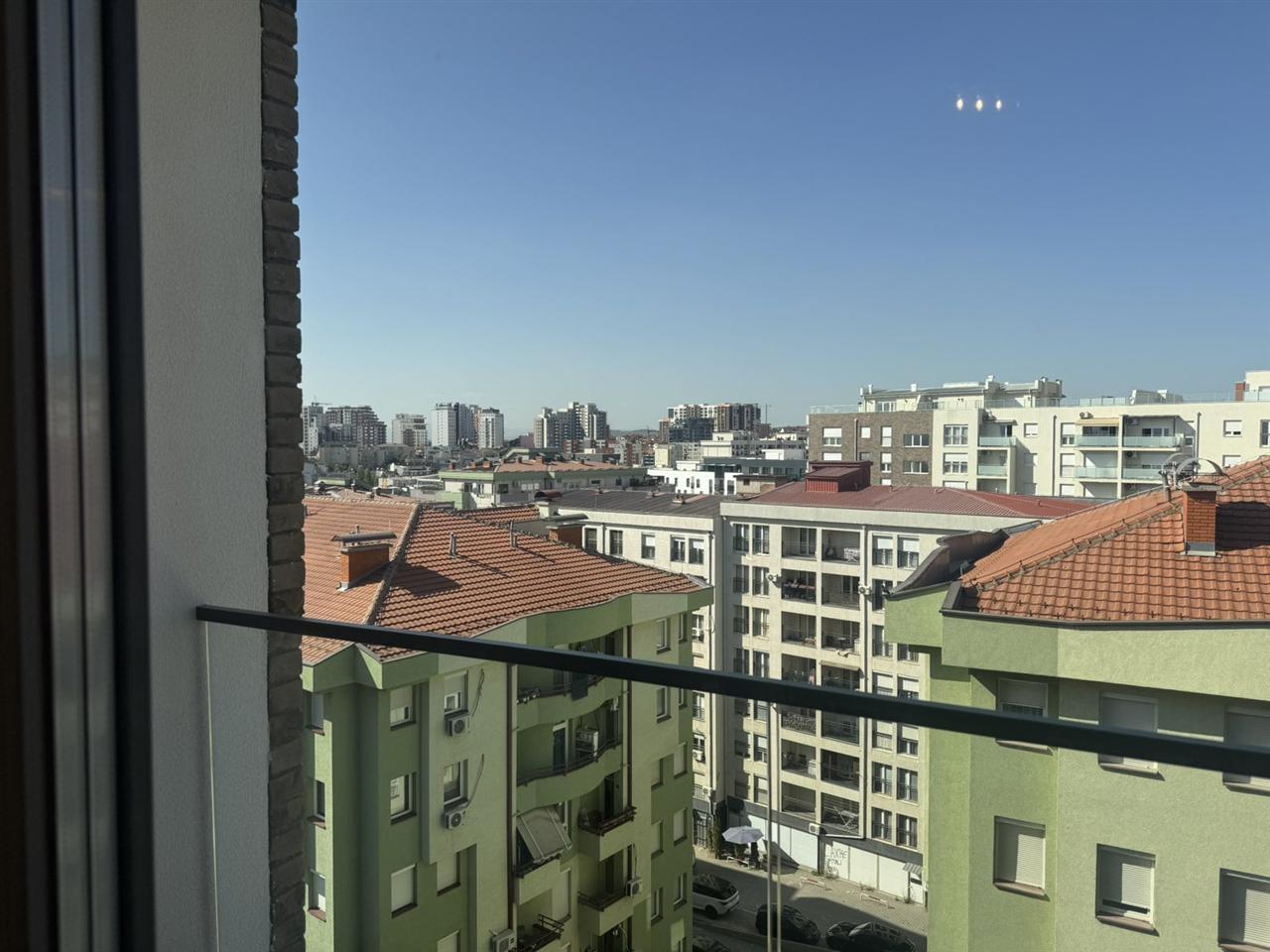 Banesë-në--shitje-në-Rrugën-C