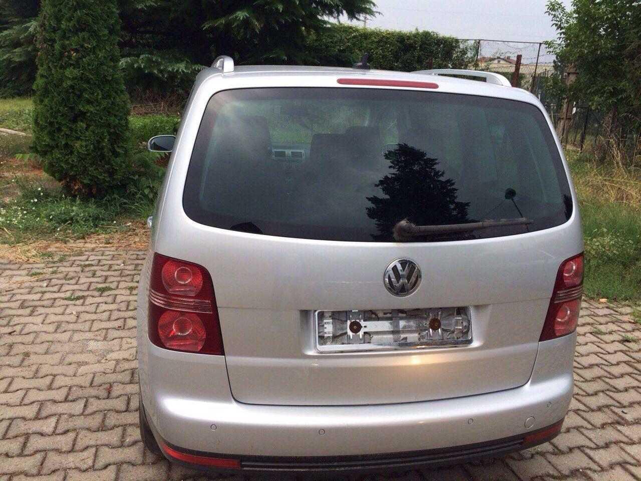 VW-Touran--07