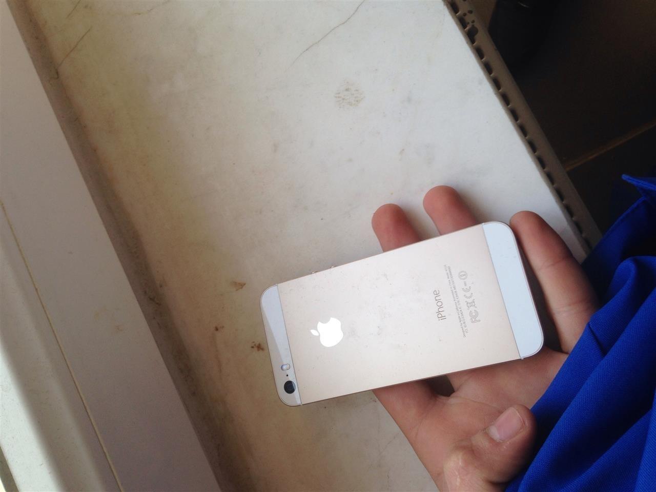 iphone-5s-Gold
