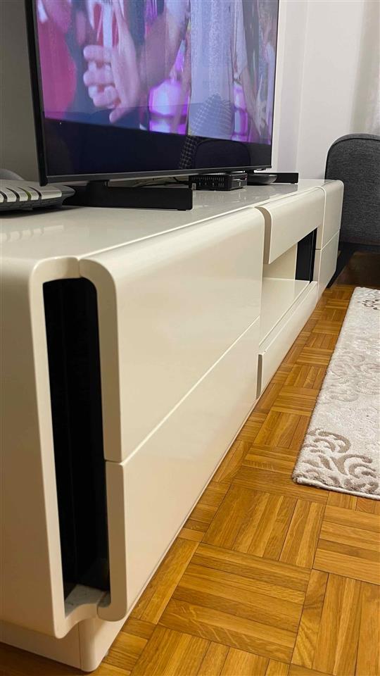 Komode-e-TVs