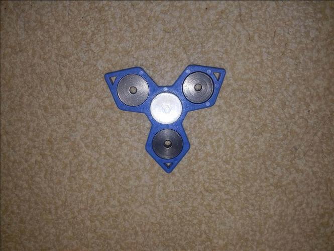 Fidget spinner