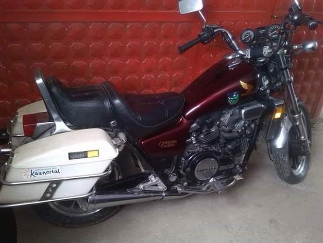 Honda choper