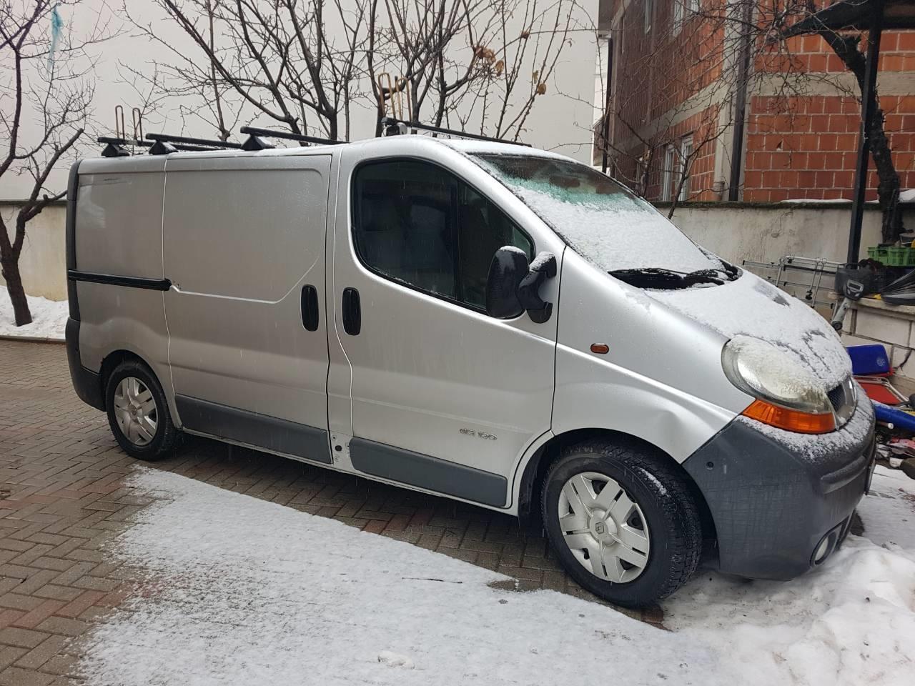Renault-Trafic-