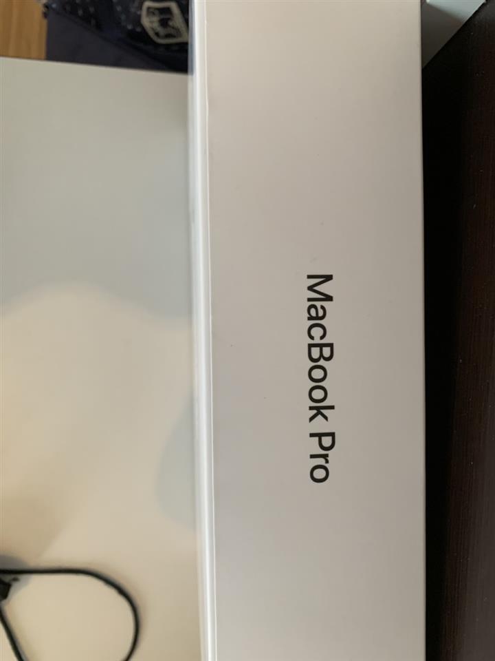 Apple-Mac-Book-Pro