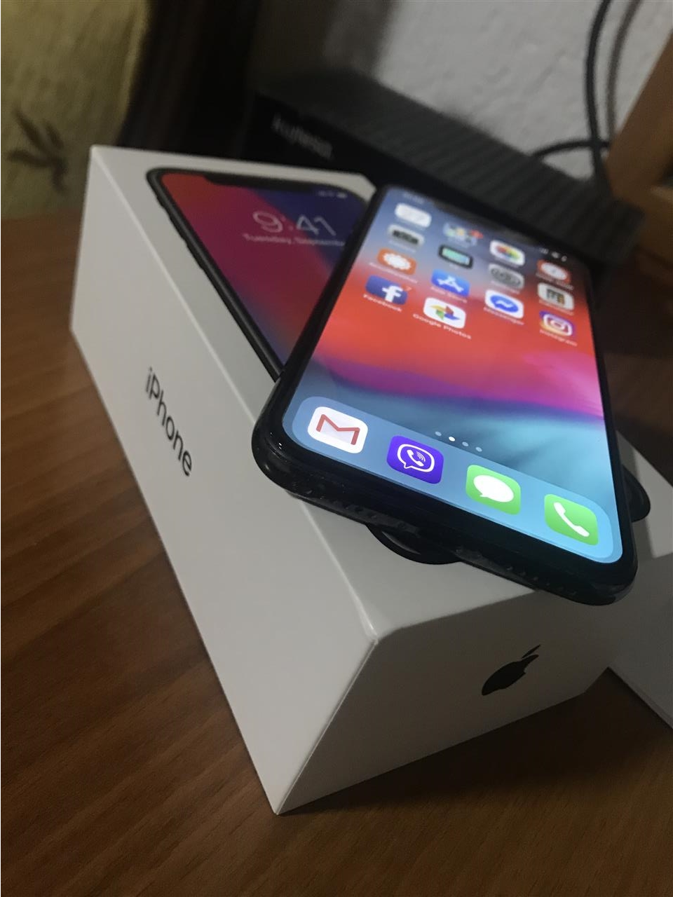 iPhone-X--------